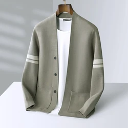 Autumn and winter new 100% pure wool men's stand-up collar cardigan leisure business Joker contrast knitted cashmere sweater.