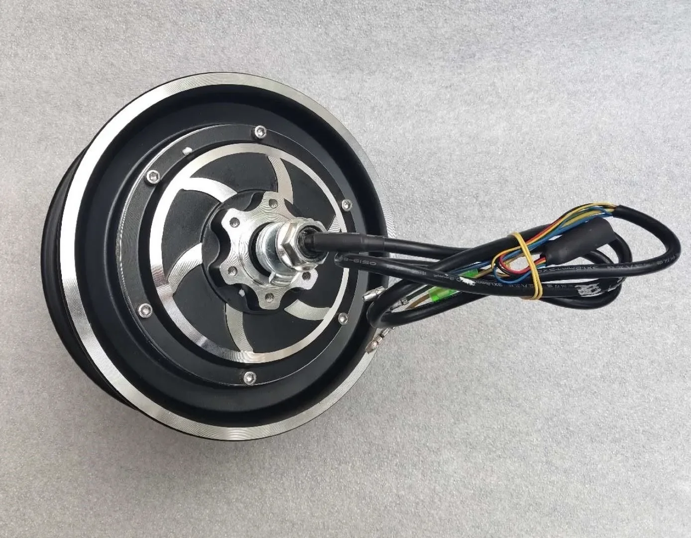 10 Inch 36V/48V 500W Wheel Motor Tubeless Air Tire 10x2.50-6.5 Brushless for E-Scooter Retrofit Electric Scooter Kit