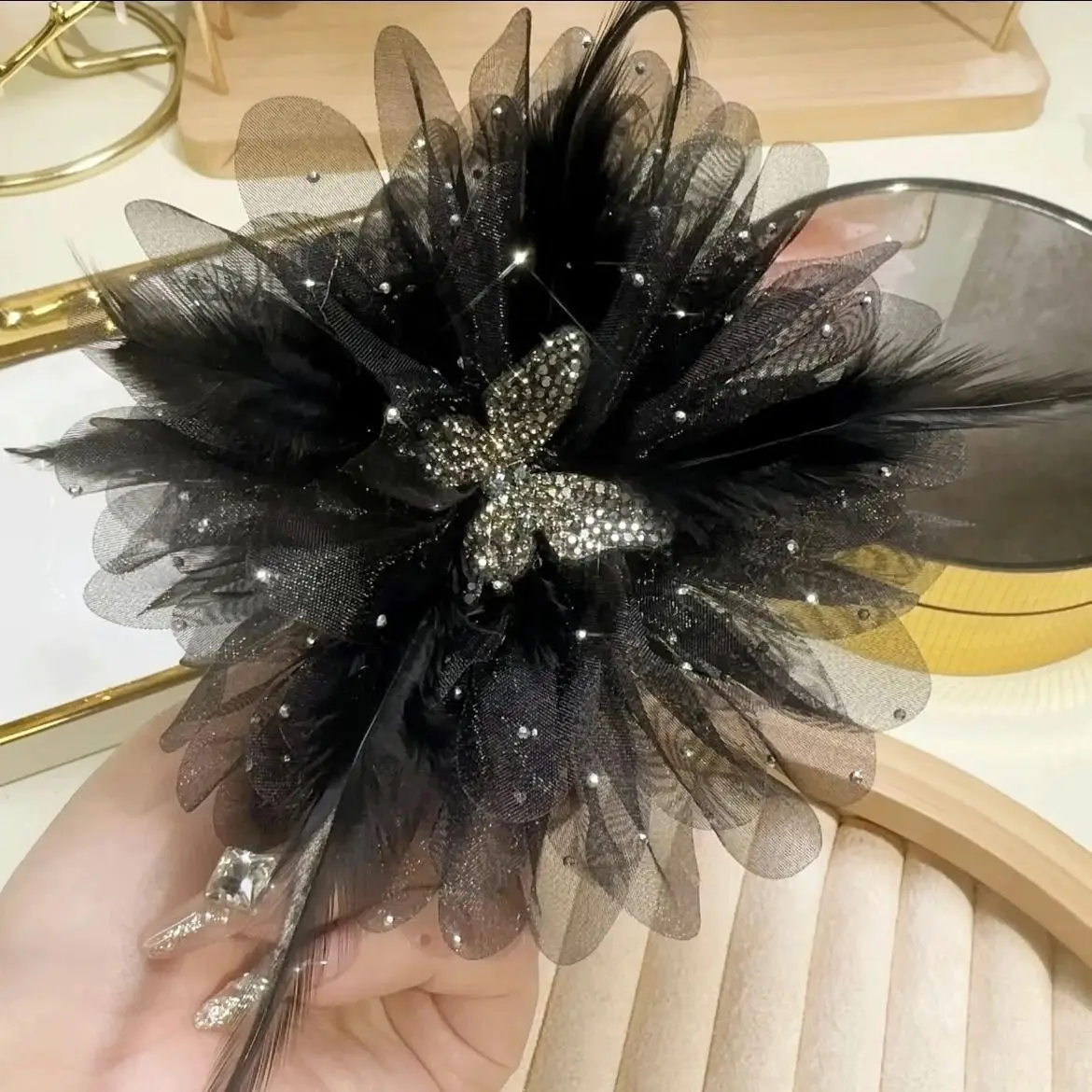 Luxury New Headwear Starry Sky Butterfly Black Feather Shark Hair Clip per le donne eleganti accessori Casual per artigli per capelli femminili