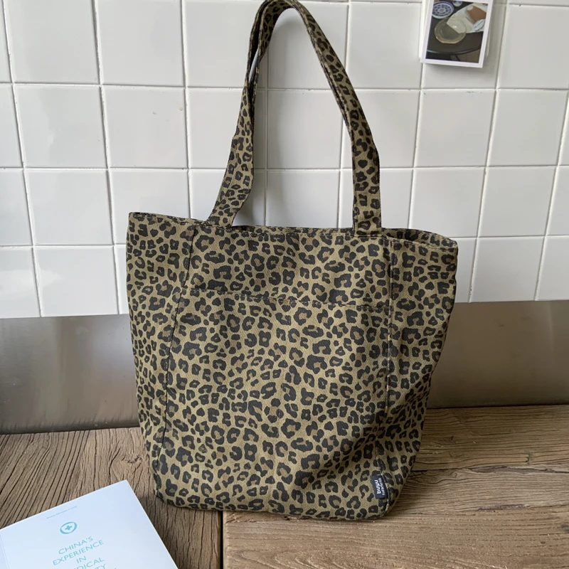 Nylon Leopard Fashion Tote Bags Casual Large Capacity Commuting Female Bags on Sale 2025 New Design Versatile Women's Handbags