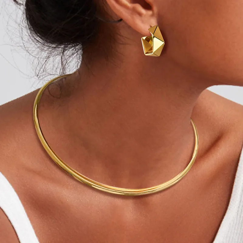 Manchette de cou ajustable pour femmes, collier ras du cou à col ouvert, bijoux simples en acier inoxydable