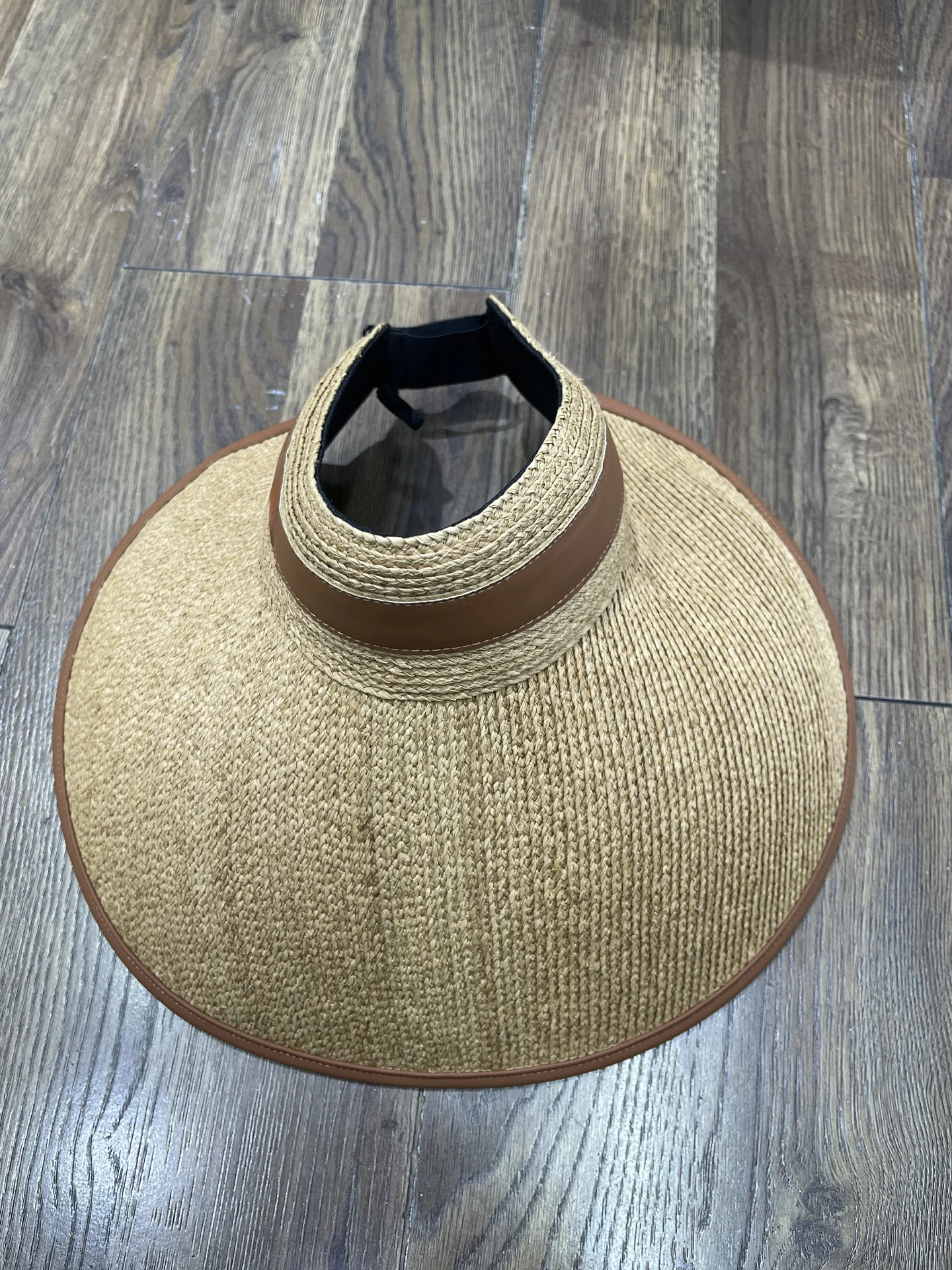 Women's Spring/Summer Straw Sun Visor — Wide-Brimmed, UV-Protective, Foldable Outdoor Beach Hat