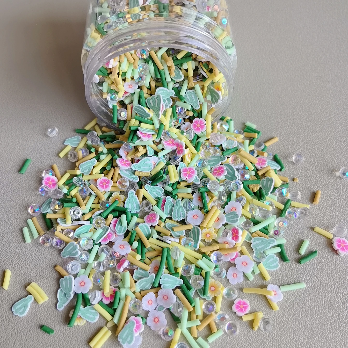 Kawaii Cuit Flower Clay Slices With Leaves Diamond Beads Polymer Clay Soft Pottery Sprinkles for DIY Crafts Filling Accessories