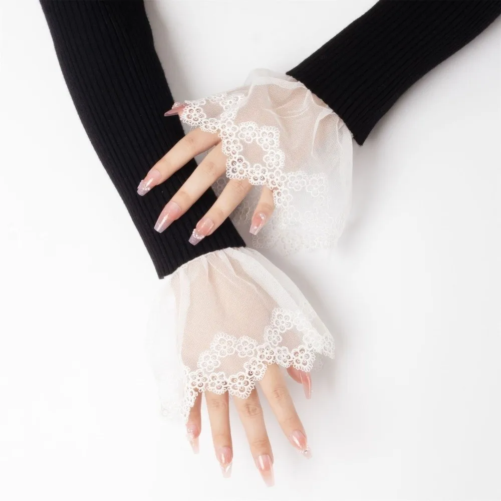 

1 Pair Versatile Lace Sleeves Detachable Solid Color False Sleeves Floral Embroidery Pleated Flare Fake Sleeves for Women