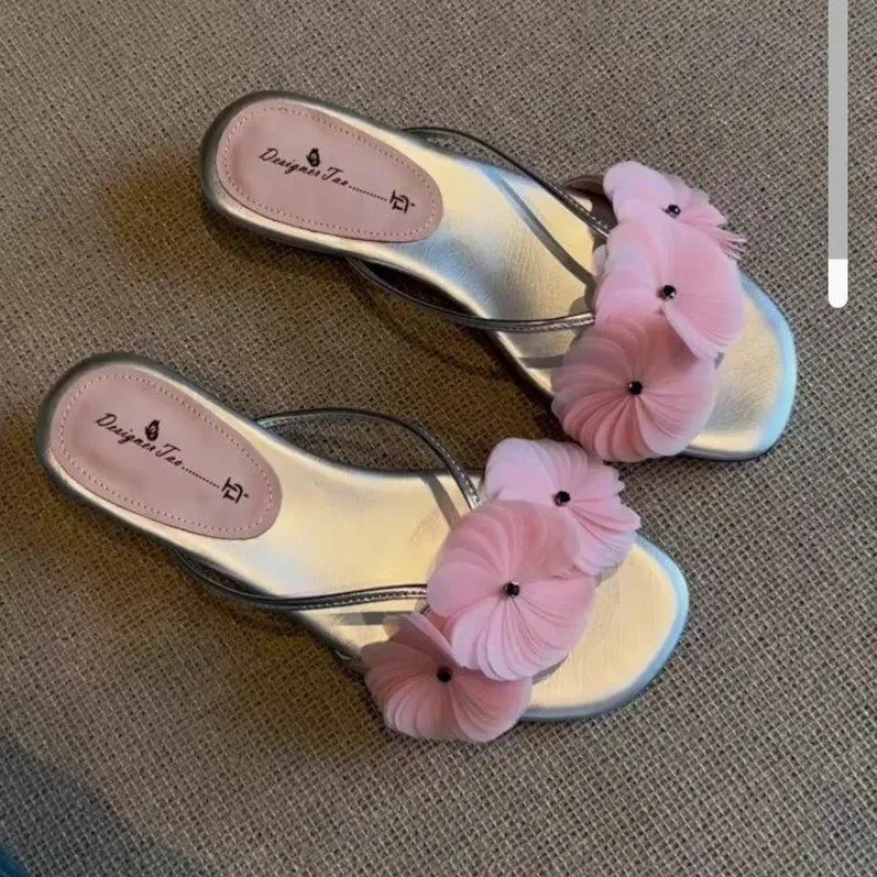 

French Floral Genuine Leather Flat-bottomed One-line Women's Summer Flip-flops and Muller Flip-flops on The Outside