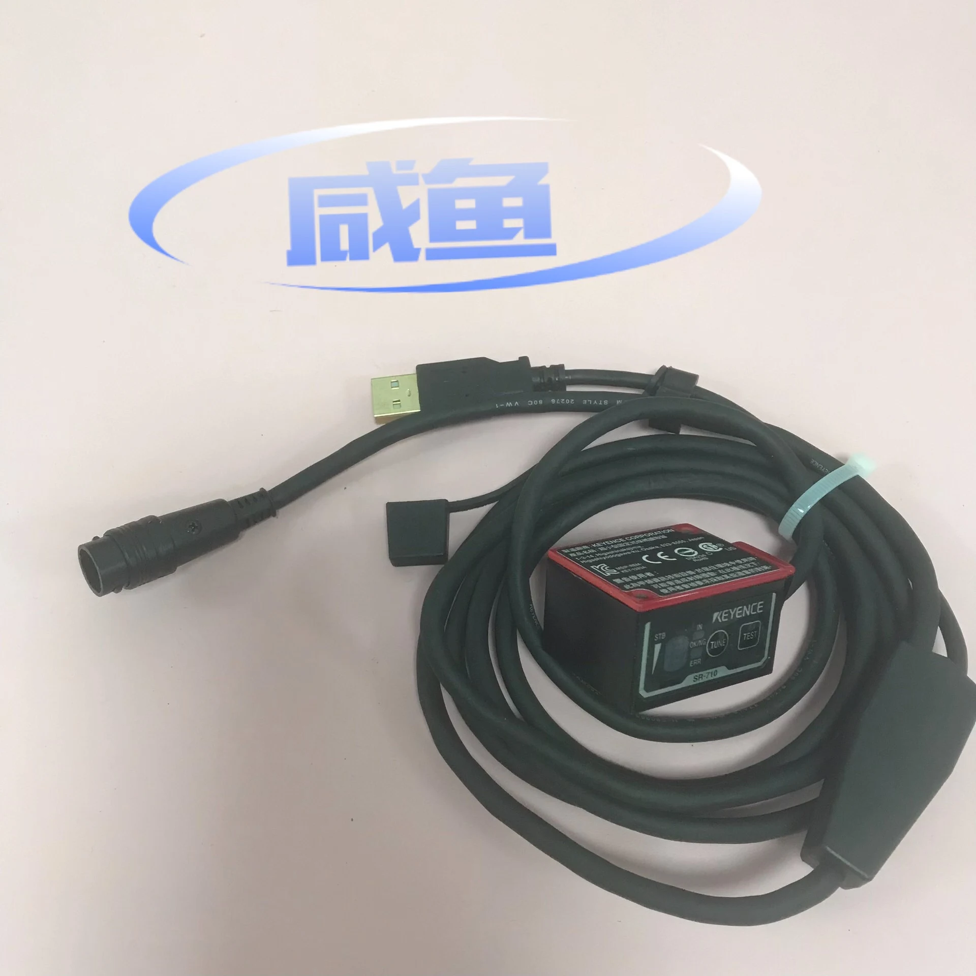 Physical picture KEYENCE SR-710 code scanner sensor