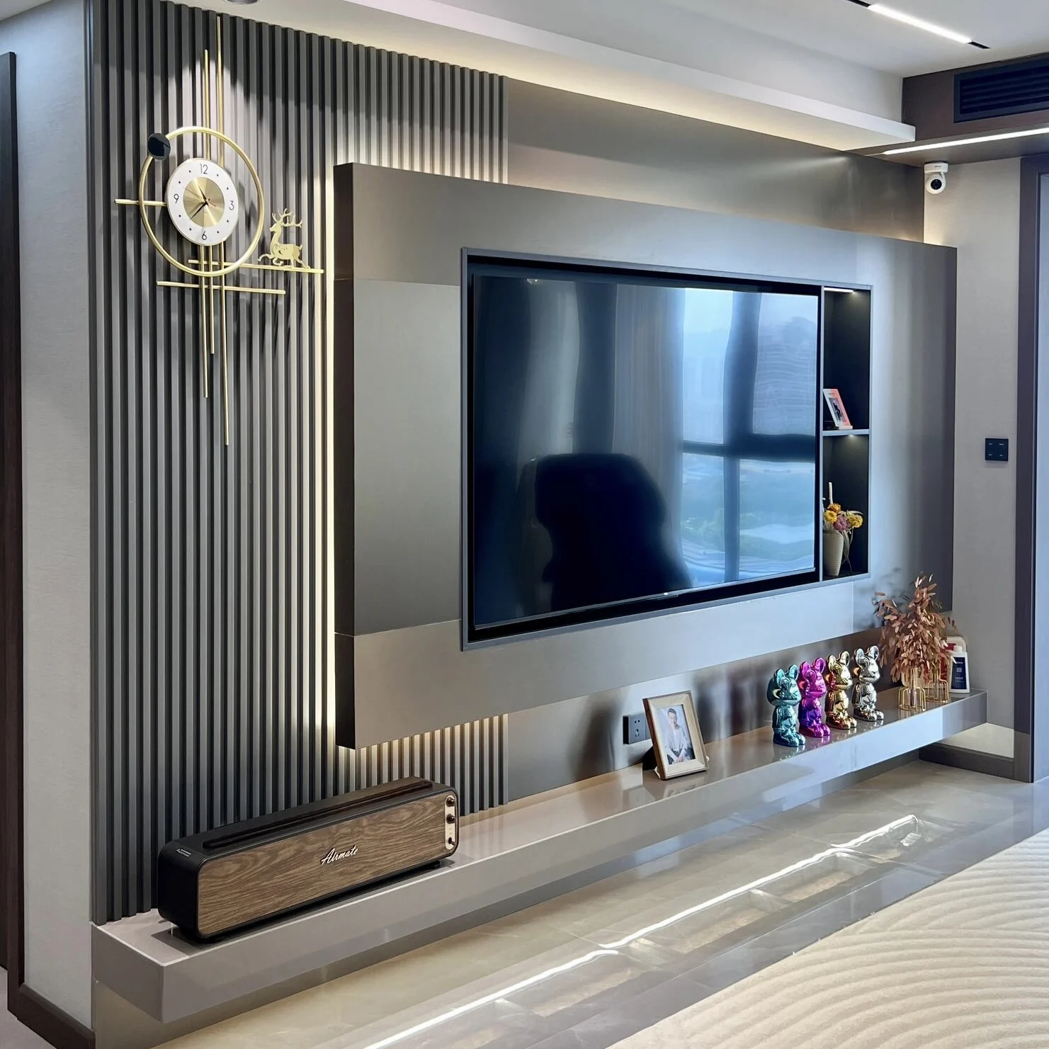 Home Cinema Furniture - Rak TV Modern dengan Latar Belakang