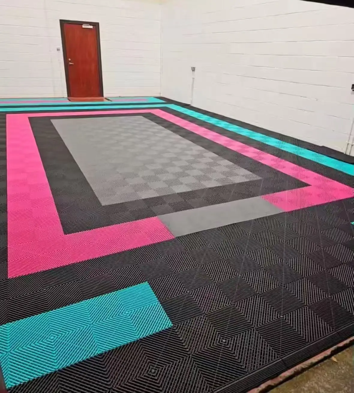 Ventilated Modular Interlocking Garage Floor Tiles - PVC/PP Plastic Garage Floor Mats