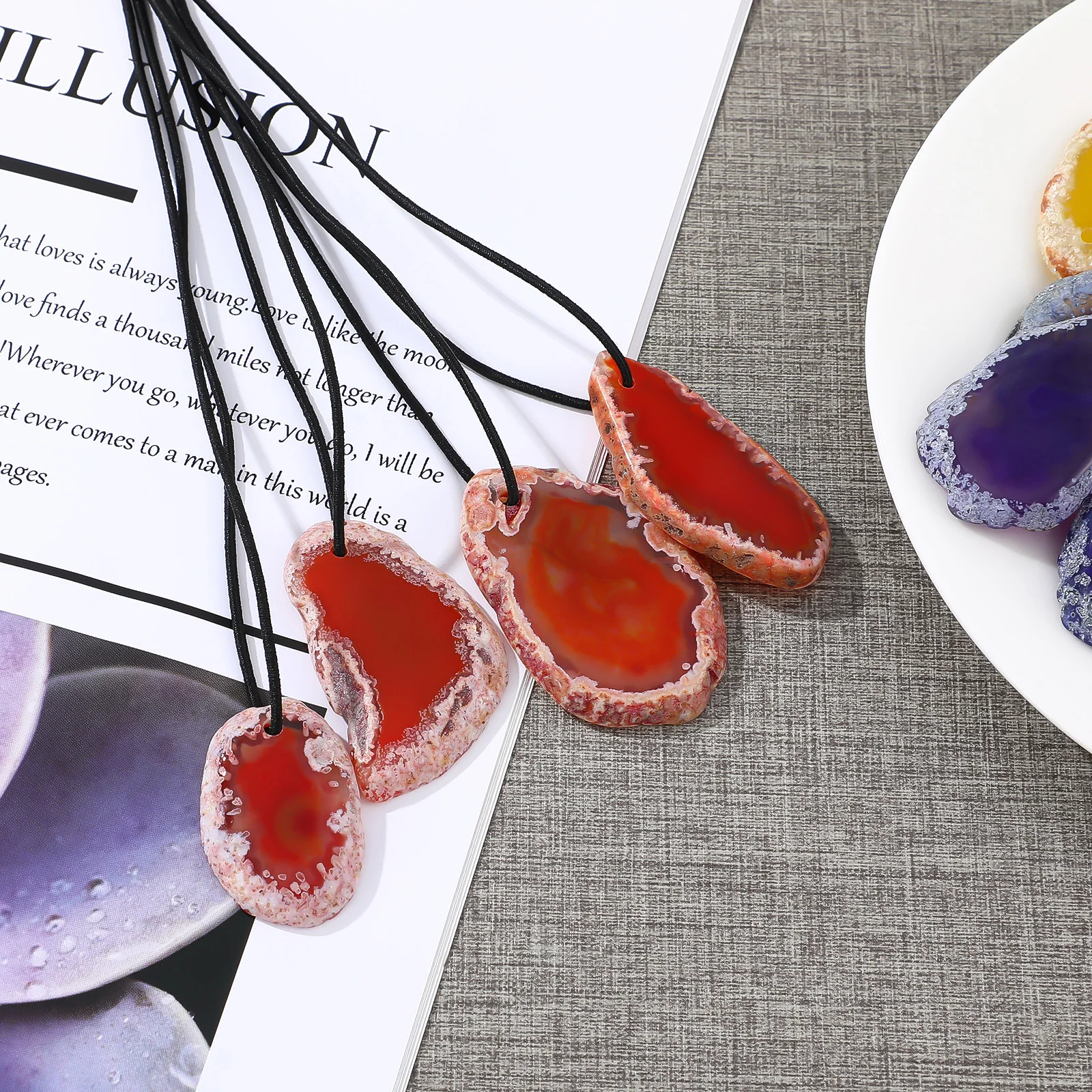 

20Pcs Colorful Agate Slices Delicate Perforated Agate Plates for DIY Jewelry Windchimes Pendant Necklaces Gifts