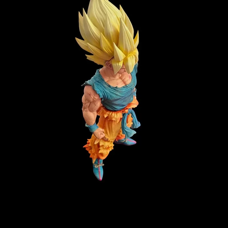 Duże potwory w serii Energy bu, winylowe pluszaki, zawieszki, pudełka, figurki z zakrytymi twarzami, breloczki, prezenty.