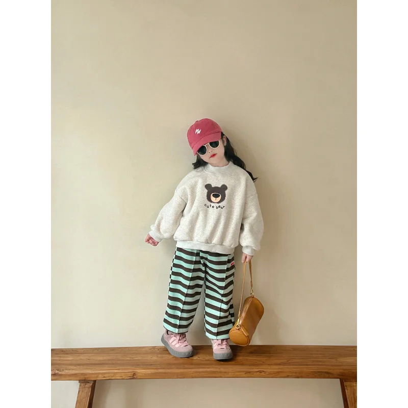 

Girls' fleece-lined sweater2024Autumn and Winter Fleece-lined Thickened Pullover Children's Cartoon Bear Top Western Style