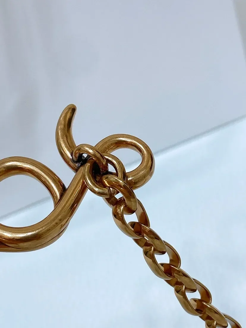 Luxurious Popular L Series Waist Chain Women's Belt Decoration Skirt Versatile Simple and Fashionable Holiday Gift Must