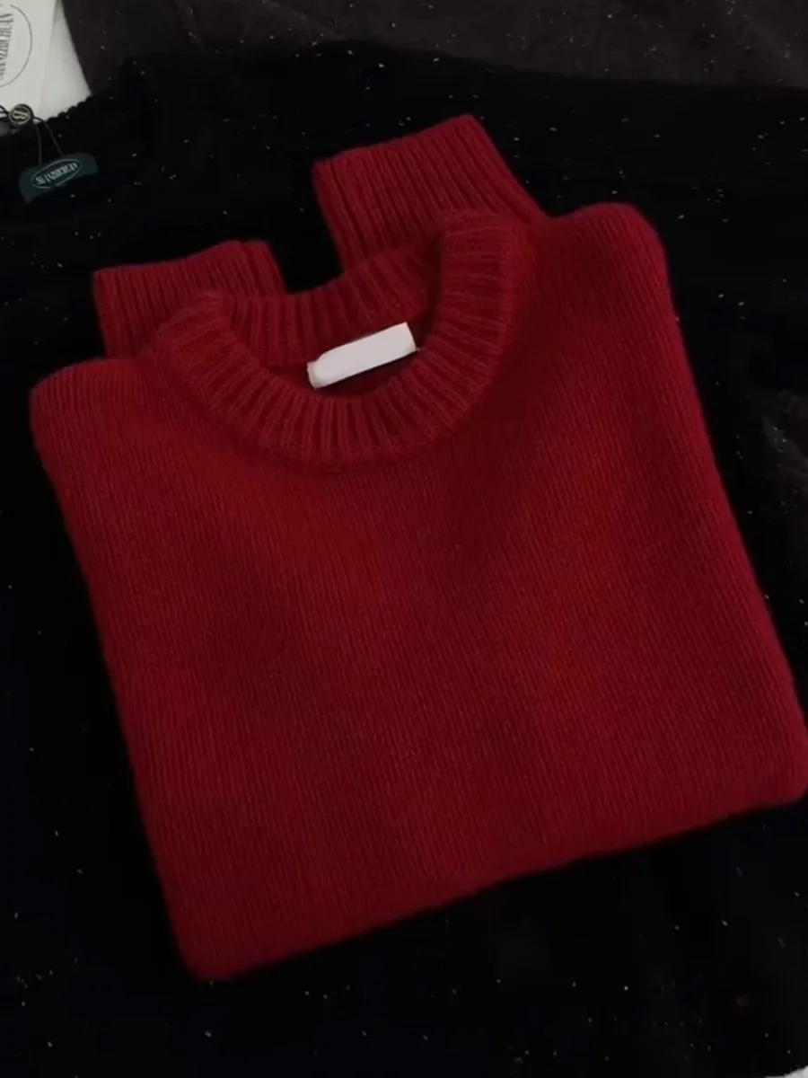 

Stylish Red round Neck Knitted Sweater Women's Top Bear Velvet Winter Fashionable Korean Style Long Sleeve Commute Clothes