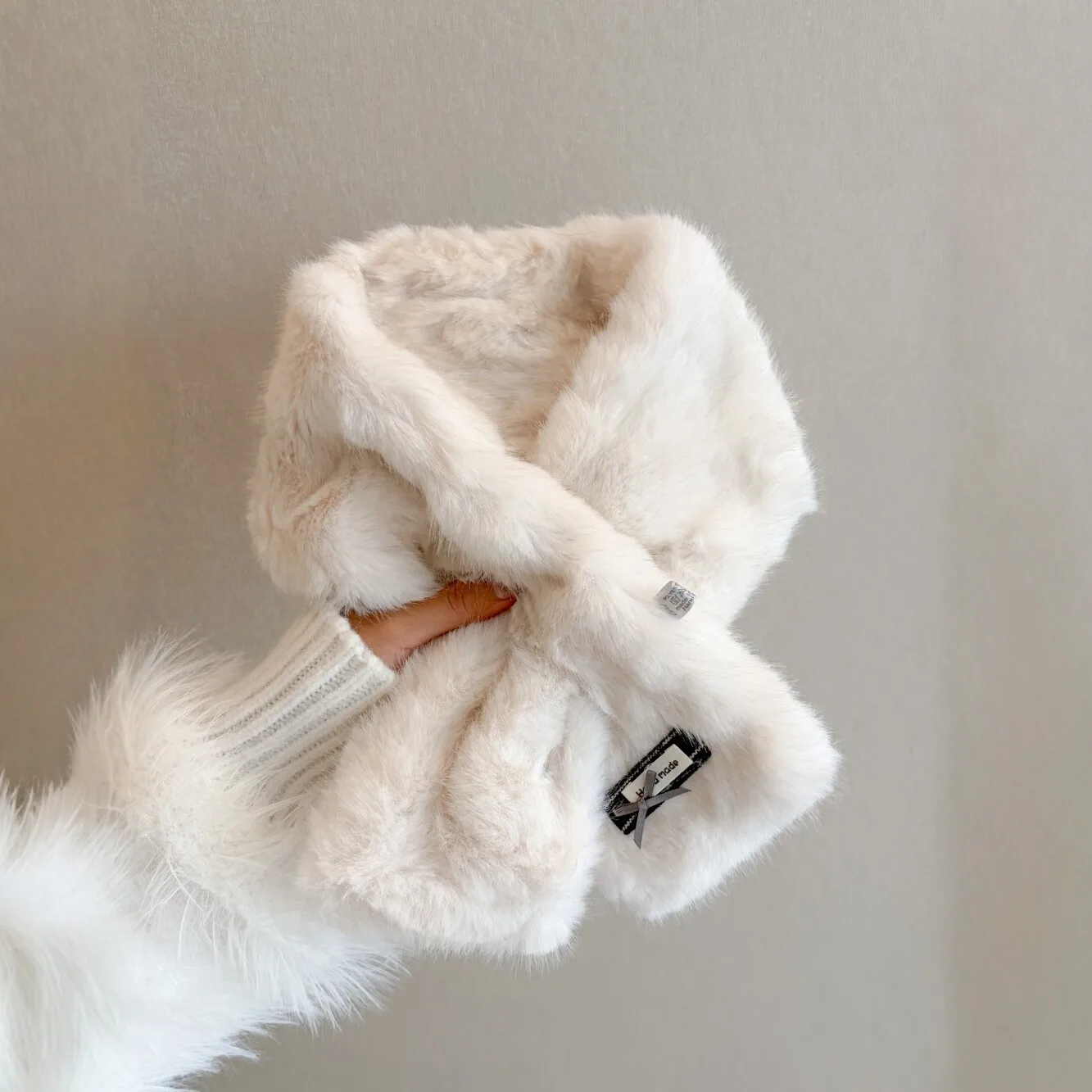 Imitation Fur Scarf Women's Fashion Warm Furry Thickened Cross Scarf Advanced Sense Versatile Temperament Imitation Fox Hair