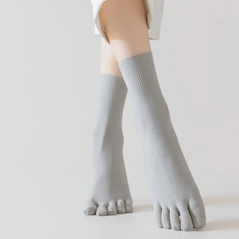 1Pair Thin Breathable Sweat-absorbing Short Hosiery Five Finger Socks Solid Color Split-toed Five Toe Mid Tube Socks