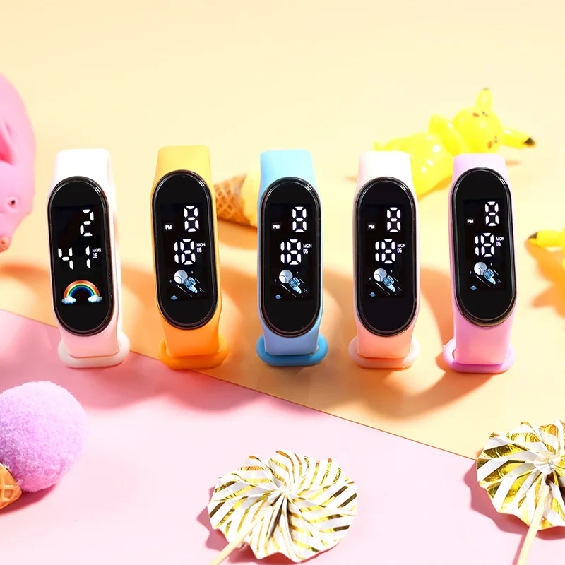 50pcs/lot Sport Digital LED Children's Watch Spaceman Silicone Strap Cute Electronic Wristwatch for Boys Girls Students Gift