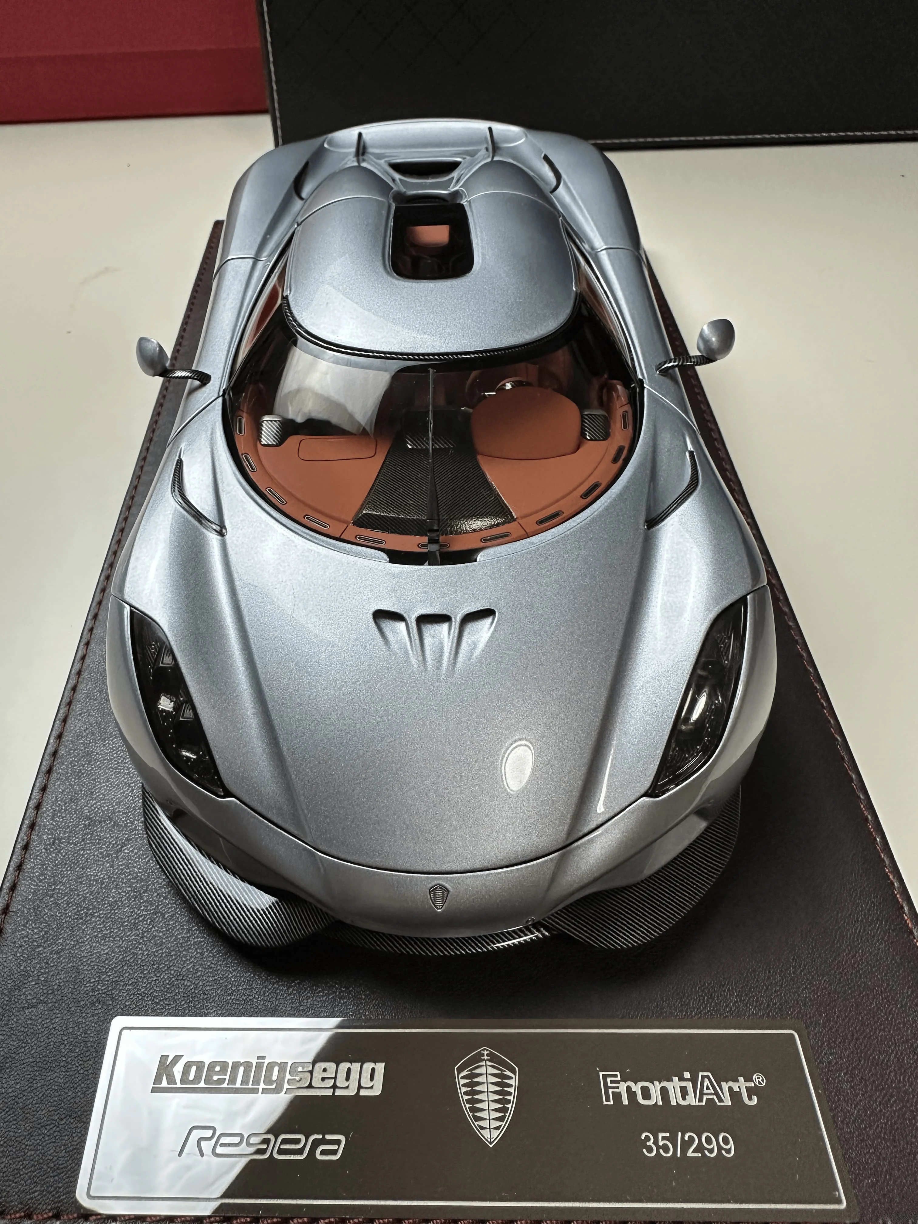 1:18 Koenigsegg Ruler Regera Silver Blue, Resin Full Drive Car Model