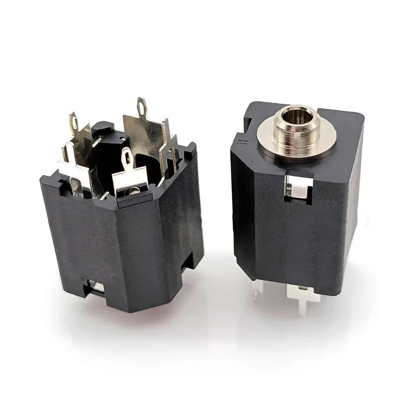 3.5Mm Headphone Soc…