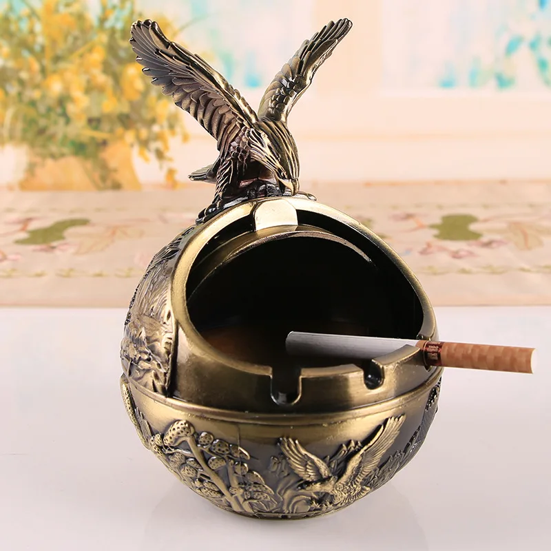 Smoke Proof Vintage Ashtray with Lid Windproof Shatterproof Home Office Decor