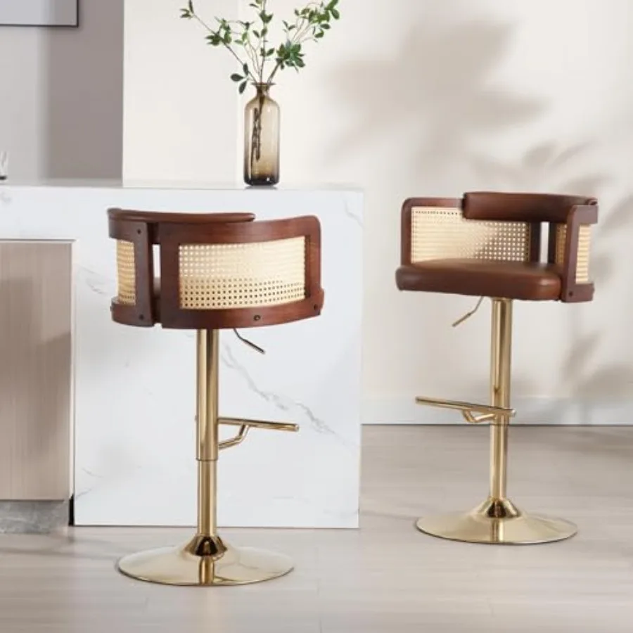 Barkrukken set van 2 met rieten rugleuning Modern bruin leer gestoffeerd Draaibare barkrukken op tegenhoogte met gouden voetsteun voor