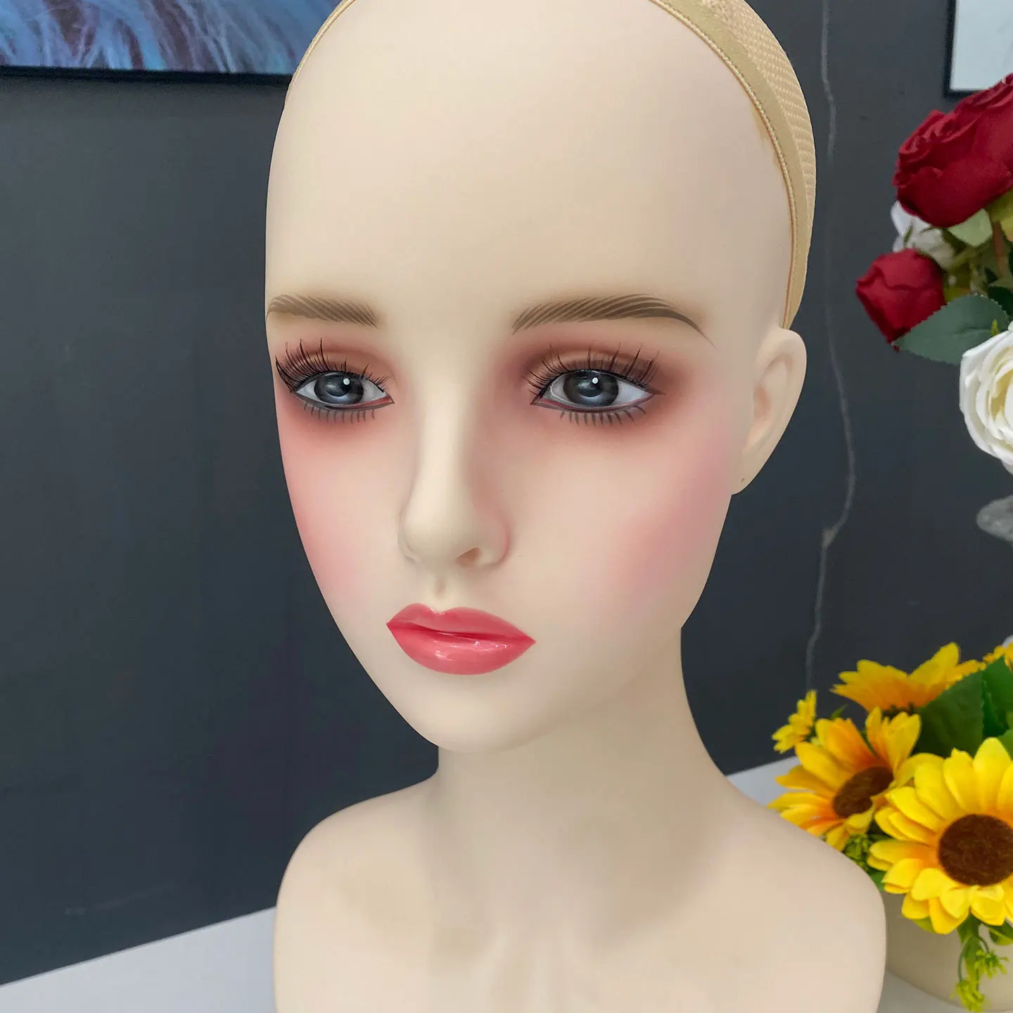 Female Mannequin Head with Shoulders Realistic Wig Display Mannequin Bust Makeup and Eyelashes for Wigs, Salon & Cosplay Use