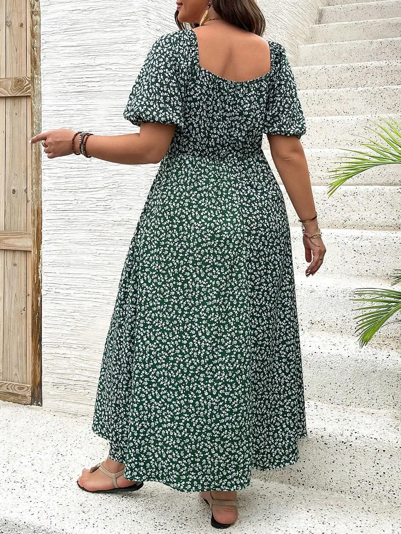 

Платье макси в стиле бохо с цветочным принтом, квадратным вырезом, пышными рукавами, завязкой спереди и боковым разрезом