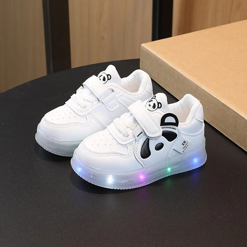 New Four Seasons Kids Cartoon LED Light-Up Sports Shoes Soft-Soled Non-Slip Flashing Shoes Children Boys Girls Casual Daily Shoe