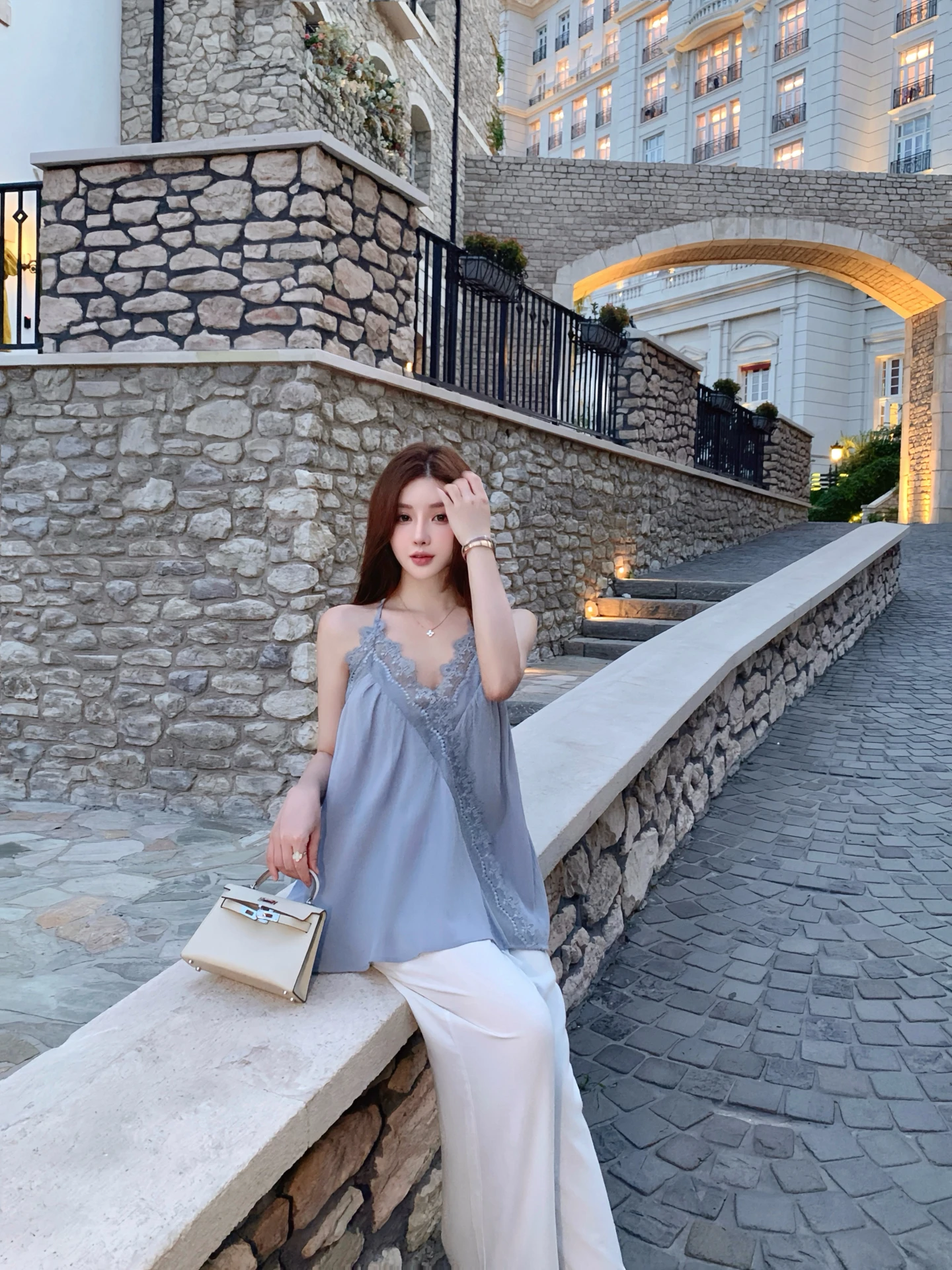 

JUNSTUDIO Летний женский топ-блузка без бретелек из лиоцелла и хлопка с кружевными вставками, универсальный и стильный