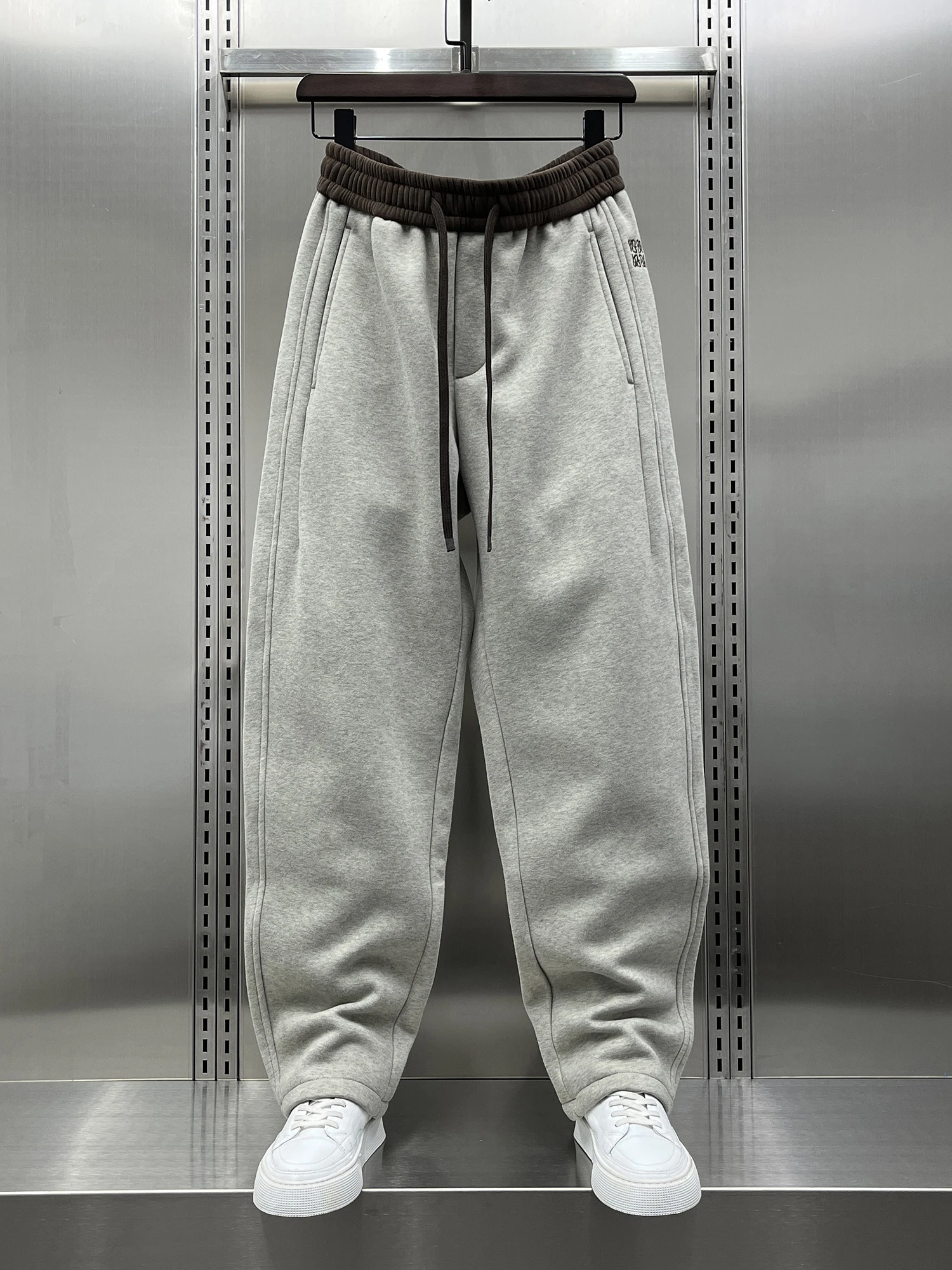 

Lazy Sle Embroidered Straight Leg Casual Pants Men's Spring 2026 Trendy Splice Versatile Spor Sweatpants