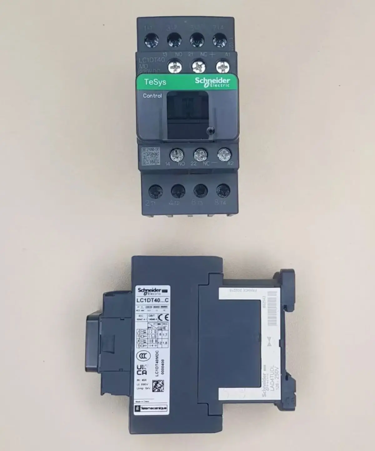 

LC1DT40MD LC1DT40MDC contactor - 4P(4 NO) - AC-1 - = 440 V 40 A - 220 V DC standard coil