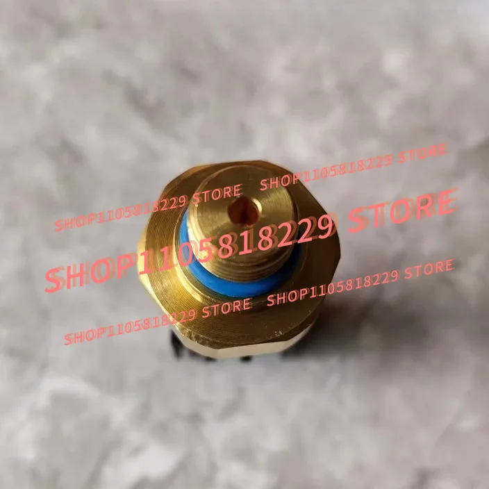 4921517 492 1517 For ISX ISM ISX11.9 ISX15 Engine parts 2PCS/lot Engine Oil Pressure Sensor