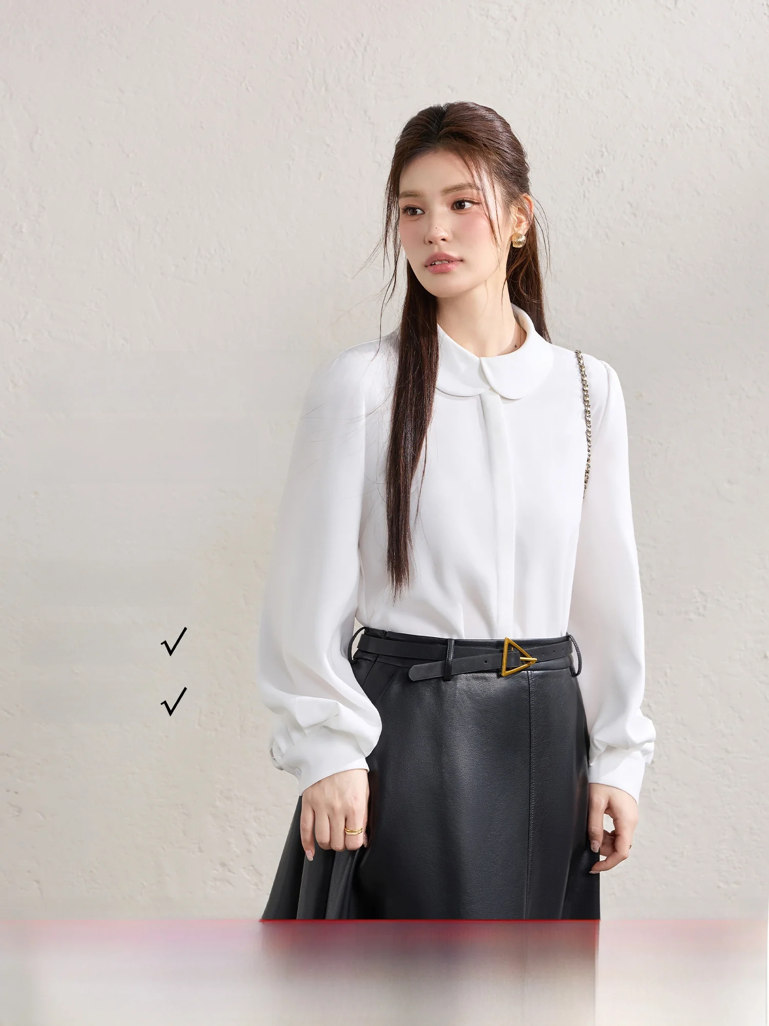 

Новая женская блузка-рубашка большого размера с рукавами-фонариками, белая, с воротником-куклой, многослойная, для ношения под одеждой, весенняя коллекция