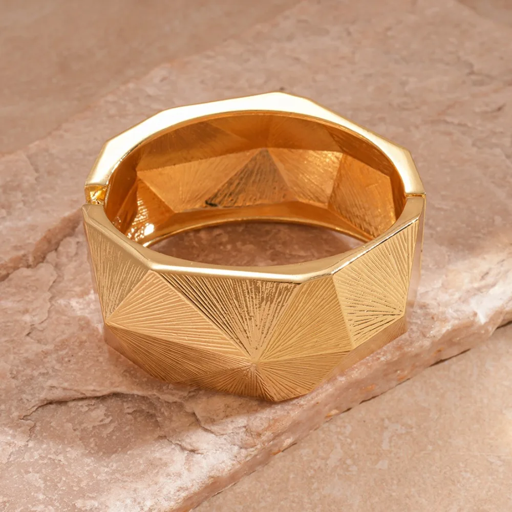 

Metal Wide Open Bangle Minority Design Alloy Spring Bangles Europe American Style Jewelry Accessories Exaggerated Bracelet