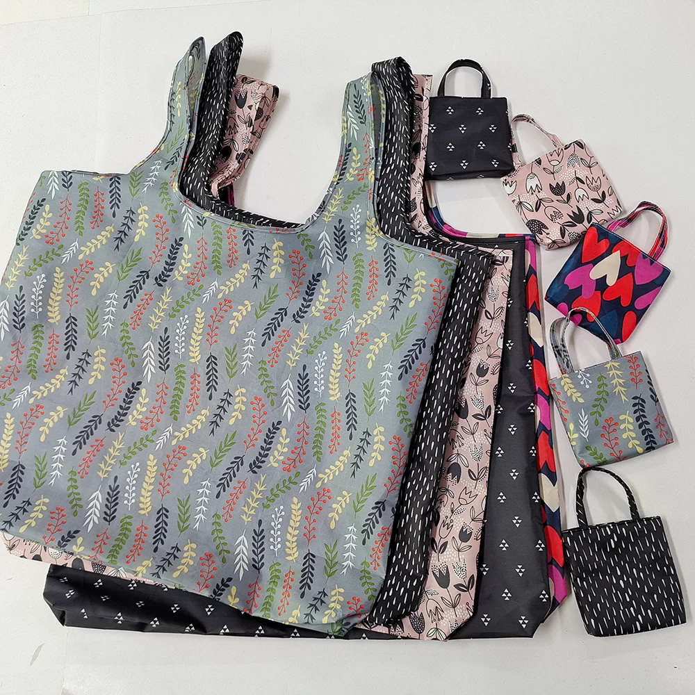

Stylish Recycled Custom Print Collapsible Nested Bag Compact Folding T-shirt Bag Versatile Reusable Polyester Shopping Bag
