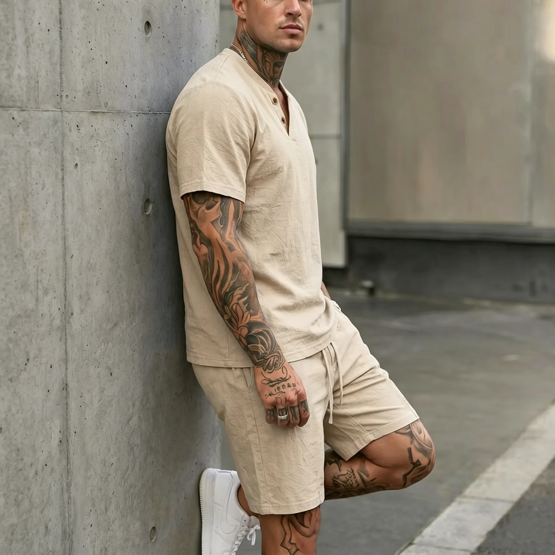 2026 Sommer Europäisch-Amerikanisches Herren-Leinen-Henley-Polo-Zweiteiler-Set: Lockeres Kurzarm-T-Shirt mit passenden Shorts – Atmungsaktives Urlaubsoutfit – Detail 8