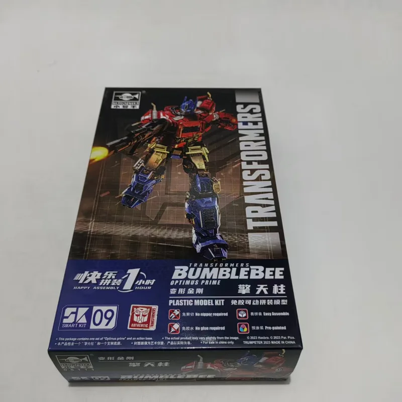 

Trumpeter Transformers 08111 BUMBLEBEE OPTIIMUS PRIME Подвижная сборная модель без клея