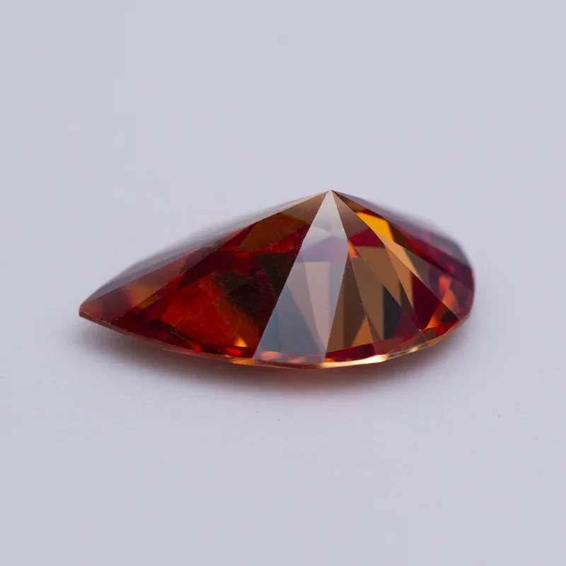 Moissanit-Diamant im Birnenschliff, Granatfarben, loser Edelstein für hochwertige Schmuckherstellung – Detail 2