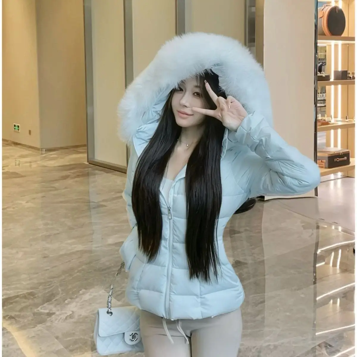 Cappotto invernale 2026 in cotone slim fit con cappuccio corto alla moda, vita da donna, nuovo cappotto caldo in cotone di tendenza