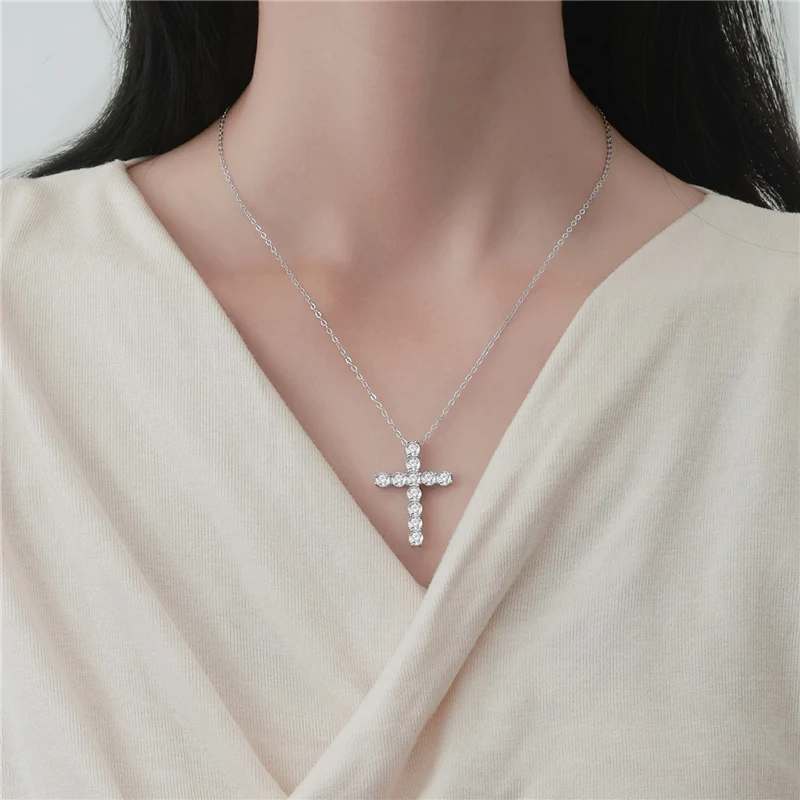 New Stainless Steel Crystal Cross Shiny Pendant Necklace for Women Minimalist Jewelry Male Female Necklaces Chokers Silver Color