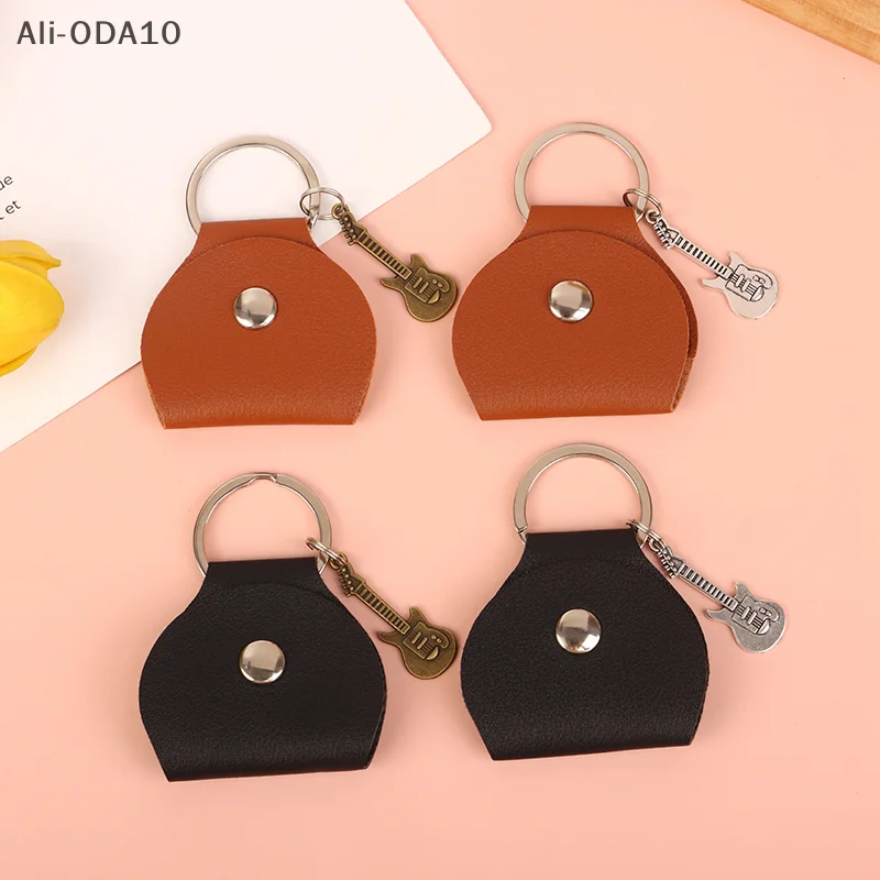 

Portable Guitar Pick Holder Case With Keyring Small Pendant PU Leather Guitar Pick Case Plectrum Bag For Guitar Player