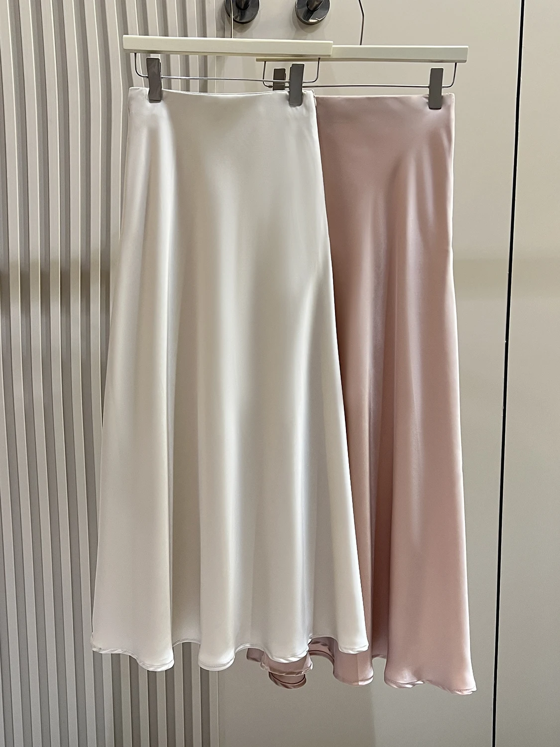 

New Chinese Sle High Waist Elastic Waist Long Skirt Satin Fi Tail Skirts Slimming Effect Full Length A-Line Silhouette