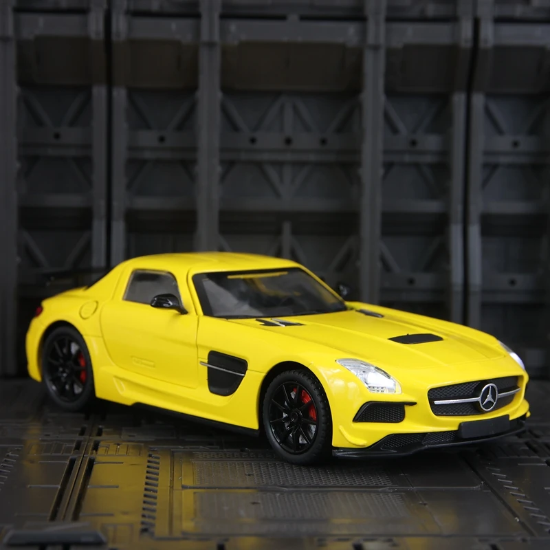 1:24 simulação Mercedes Benz SLS AMG liga modelo de carro coleção de ornamentos, portas e capô do motor, porta-malas pode ser aberto