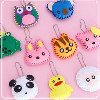 5Pcs/lot Kids Handcraft Toys Non-woven Fabric Cartoon Animal DIY Creative Handmade Bag Keychain Ornaments Arts Crafts Kits Gifts