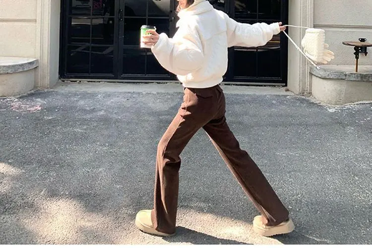 Supplier photo of The Cropped Sherpa Zip Jacket
