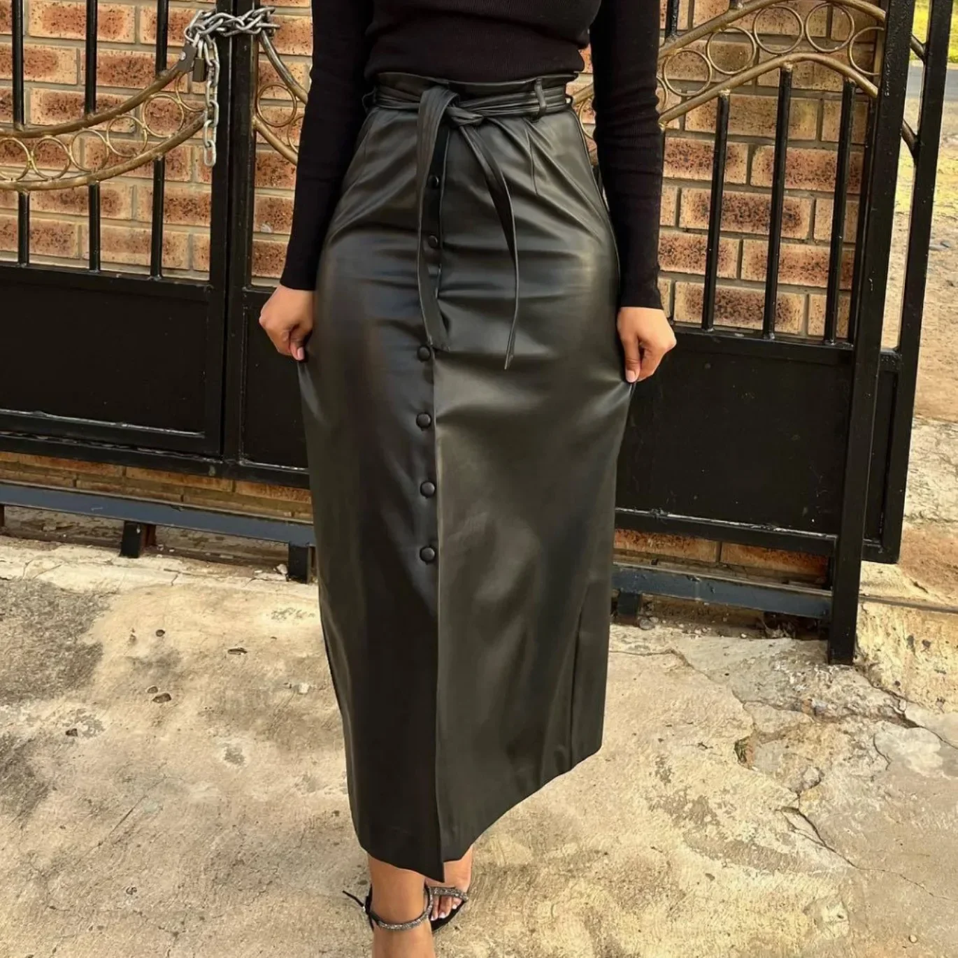 

New Women's Autumn and Winter Mid Length Skirt, Black PU Leather Bag Hip Skirt, Button Slit Half Body Leather Skirt with Belt