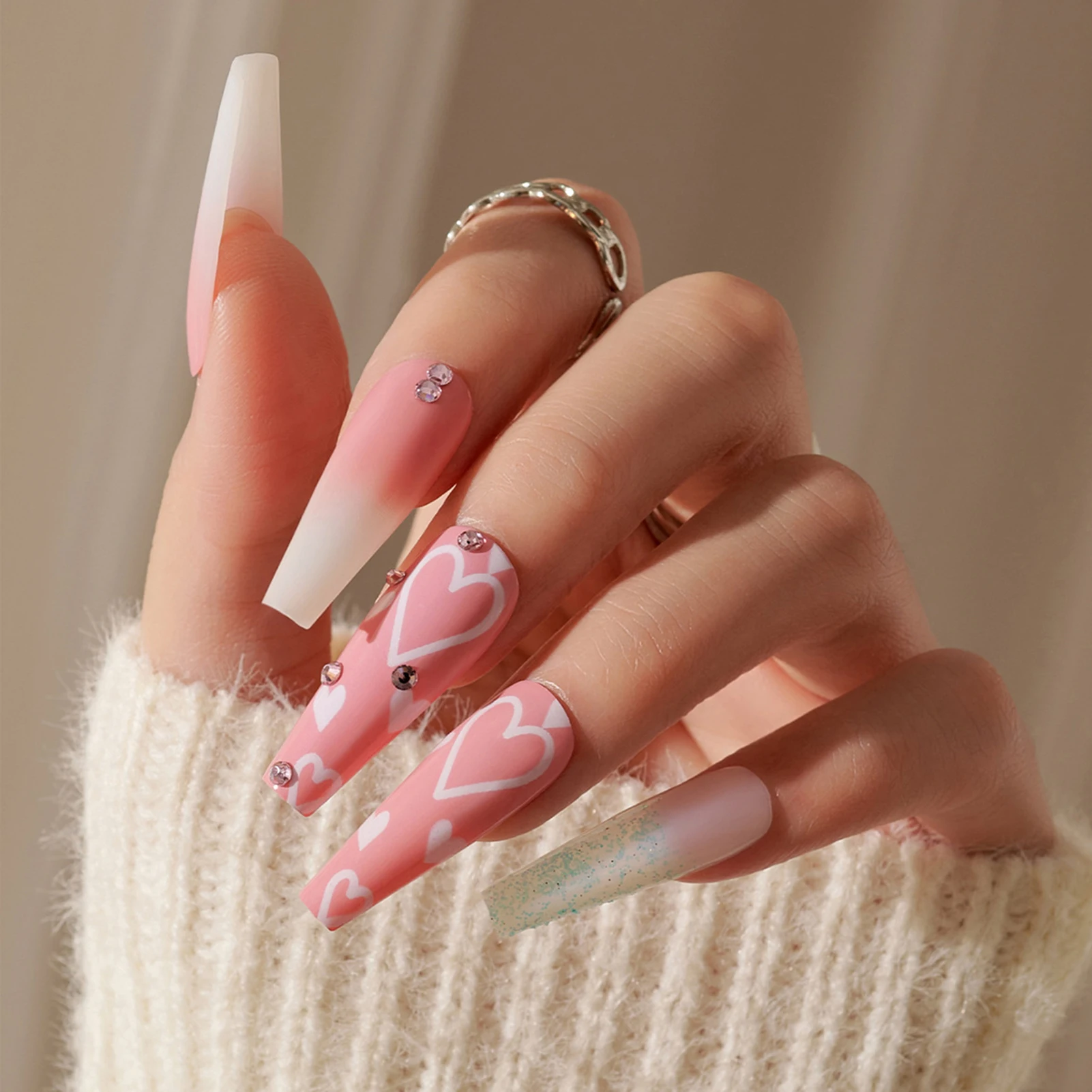 Heart Printed Pink Trapezoidal False Nails Easy to Apply Simple to Peel off Nails for Manicure Lovers and Beauty Bloggers