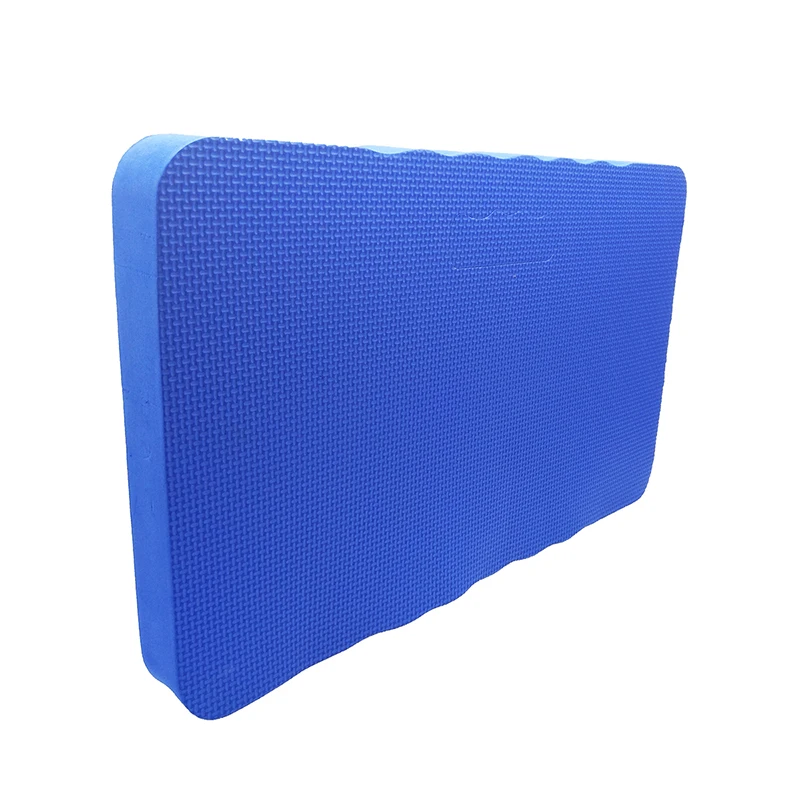 سجادة للركوع والحمام في الحديقة سجادة للصلاة بساط للركبة وحشية للركبة وسادة للركبة