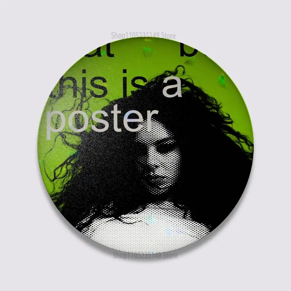 المغني تشارلي Xcx دبابيس 58 مللي متر لطيف الكرتون شارة دبابيس اليدوية لحقيبة الظهر اكسسوارات مجوهرات هدايا