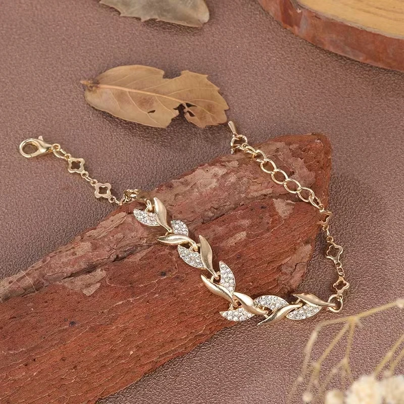 Hip Hop Leaf Bracelet For Women Gold Color Twisted Shiny Crystal Stone Charm Bracelet Elegant Adjustable Chain Daily Jewelry image 4