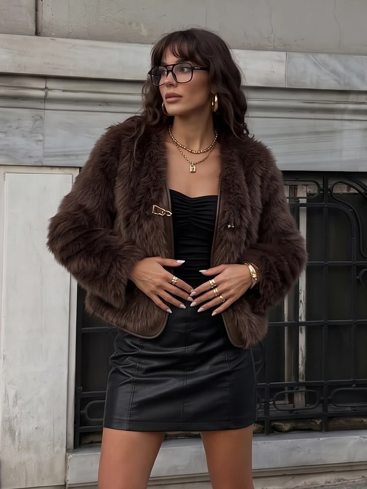 HH Women Elegant Short V-Neck Faux Fur Plush Outwear Luxurious Textured Spliced ​​Leather Retro Jacket Autumn Night Date Coat